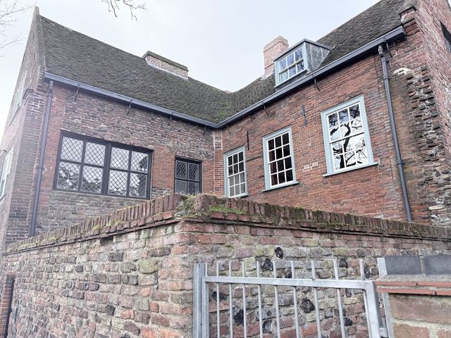 Great Yarmouth Row Houses and Greyfriars' Cloisters